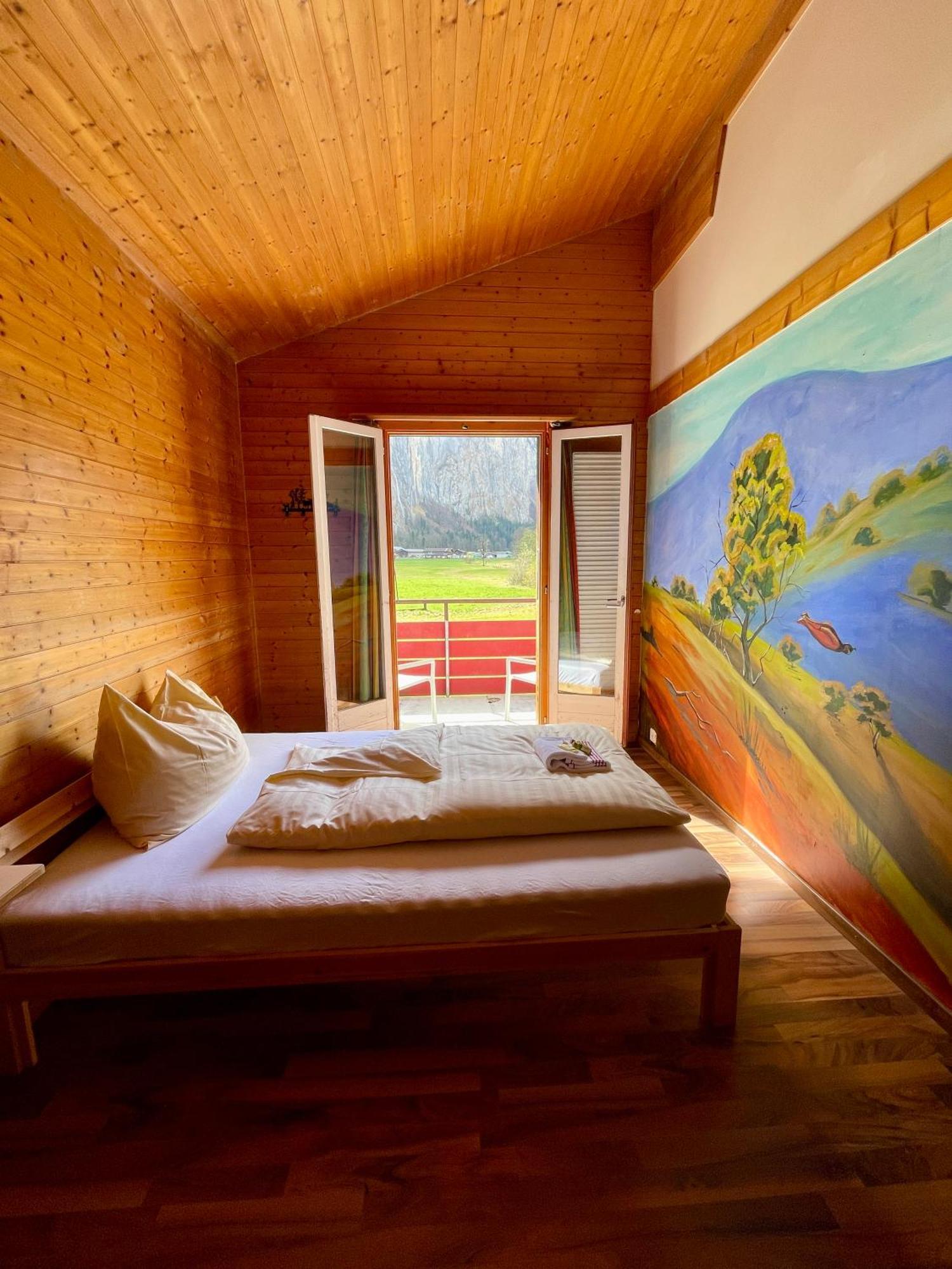 Alpine Base Hostel - Adults Only Lauterbrunnen Exterior photo