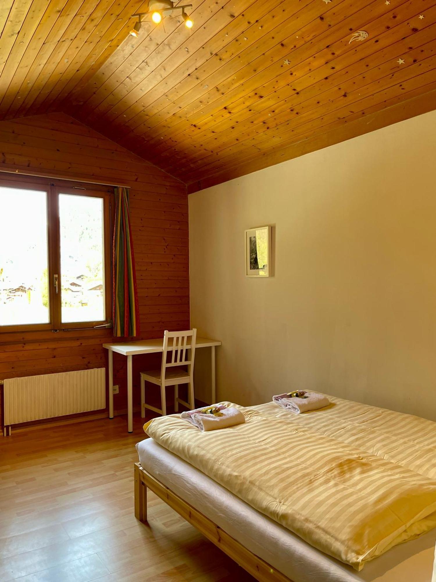 Alpine Base Hostel - Adults Only Lauterbrunnen Exterior photo